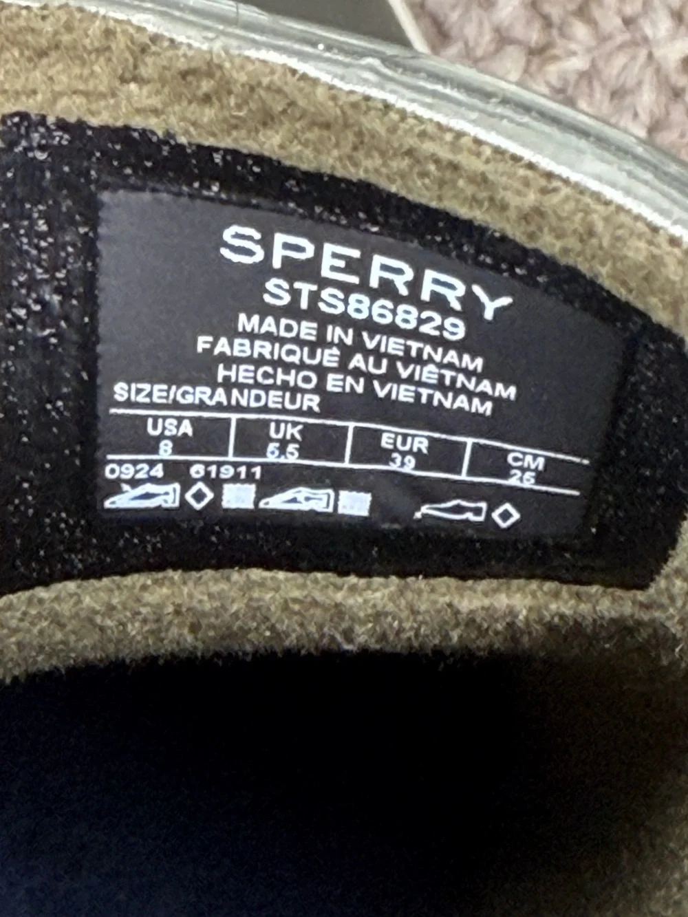 Sperry rubber rain boots